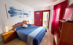 Habitacion Doble Con Bano Privado En Tenerife, Canary Islands